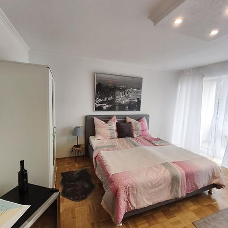 Ferienwohnung Finkenweg Бад Нойенар-Арвайлер Екстериор снимка