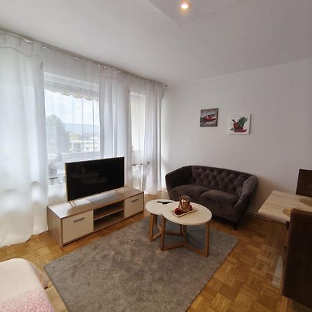 Ferienwohnung Finkenweg Бад Нойенар-Арвайлер Екстериор снимка