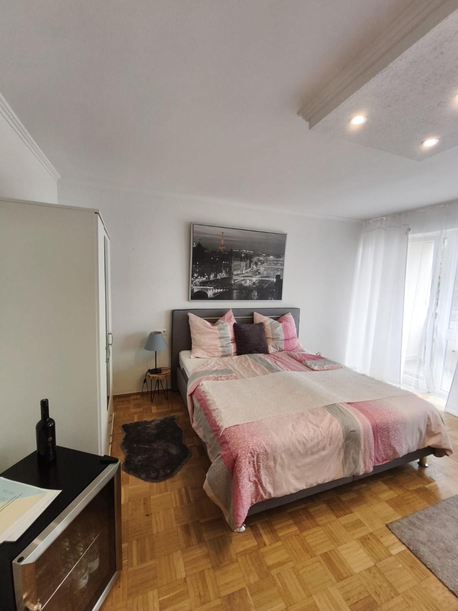 Ferienwohnung Finkenweg Бад Нойенар-Арвайлер Екстериор снимка