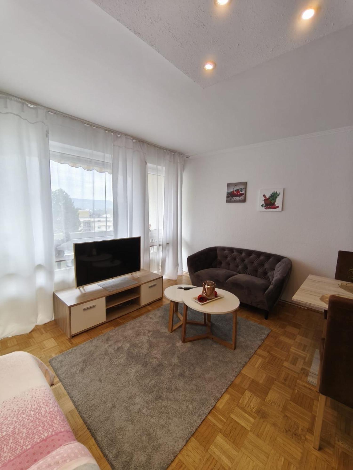 Ferienwohnung Finkenweg Бад Нойенар-Арвайлер Екстериор снимка